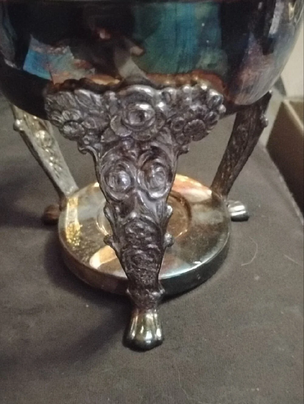Source Unknown Silver-Tone Ornate Tripod Serving Bowl